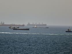 VAE werfen Iran Piraterie vor: Angriff auf Schiffe in der Straße von Hormus