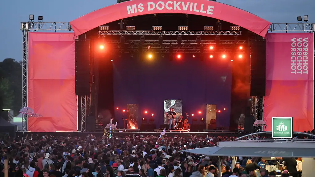 Musik-und-Kunst-auf-einem-Festival-das-MS-Dockville-bietet-das