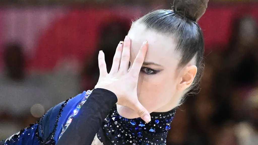 13-08-2026-xhbx-Rhythmische-Sportgymnastik-Weltmeisterschaft-2026-v-l-Darja-Varfolomeev-Deutschland-Banduebung-DFL-DFB-REGULATIONS-PROHIBIT-ANY-USE-OF-PHOTOGRAPHS-as-IMAGE-SEQUENCES-and-or-QUASI-VIDEO-Frankfurt-am-Main-August-13-2026-xhbx-2026-Rhythmic-Gymnastics-World-Championships-from-left-Darja-Varfolomeev-Germany-ribbon-routine-DFL-and-DFB-regulations-prohibit-any-use-of-photographs-as-image-sequences-and-or-quasi-video