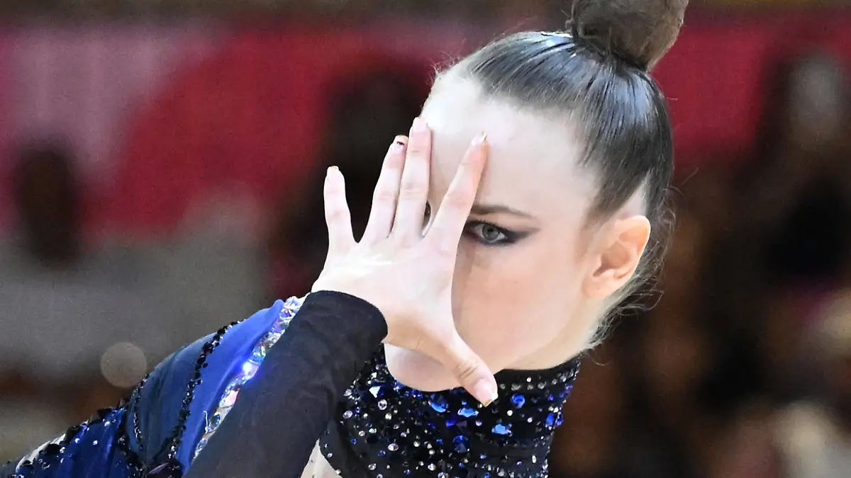 13-08-2026-xhbx-Rhythmische-Sportgymnastik-Weltmeisterschaft-2026-v-l-Darja-Varfolomeev-Deutschland-Banduebung-DFL-DFB-REGULATIONS-PROHIBIT-ANY-USE-OF-PHOTOGRAPHS-as-IMAGE-SEQUENCES-and-or-QUASI-VIDEO-Frankfurt-am-Main-August-13-2026-xhbx-2026-Rhythmic-Gymnastics-World-Championships-from-left-Darja-Varfolomeev-Germany-ribbon-routine-DFL-and-DFB-regulations-prohibit-any-use-of-photographs-as-image-sequences-and-or-quasi-video