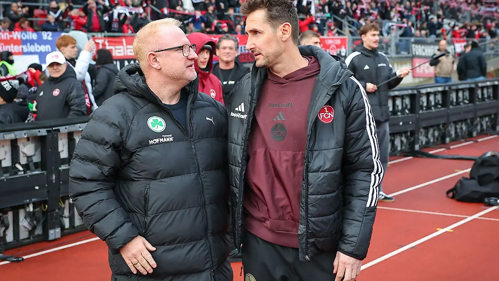 Erfahrene-Derby-Trainer-Miroslav-Klose-r-und-Heiko-Vogel