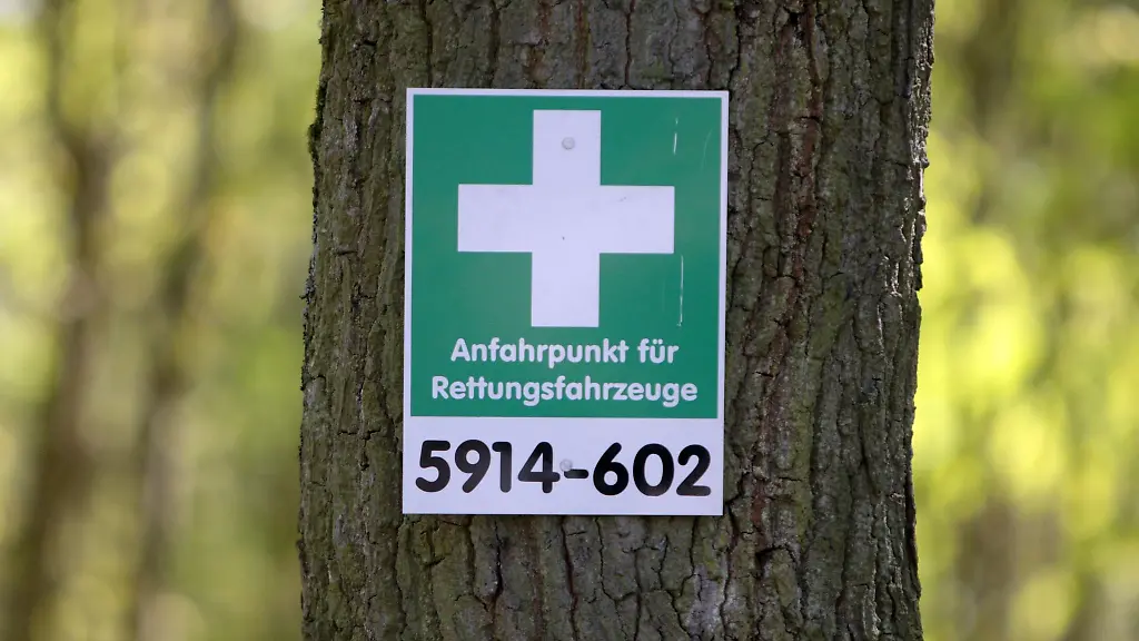 Ueber-die-Smartphone-App-Hilfe-im-Wald-laesst-sich-der-naechste-Rettungspunkt-finden