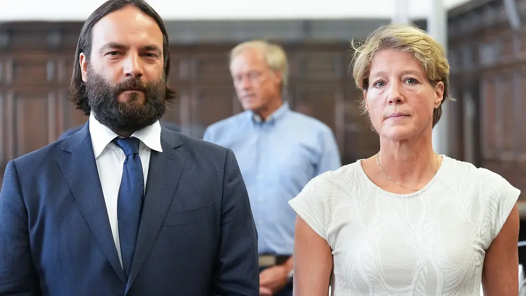 Verteidiger-Ingo-Bott-hat-im-Namen-der-Angeklagten-Christina-Block-einen-Befangenheitsantrag-gegen-die-Vorsitzende-Richterin-Isabel-Hildebrandt-gestellt