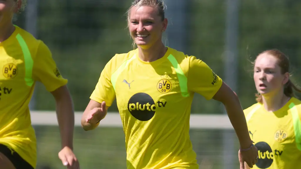 Traegt-bei-Borussia-Dortmund-nun-die-Kapitaensbinde-Neuzugang-Alexandra-Popp