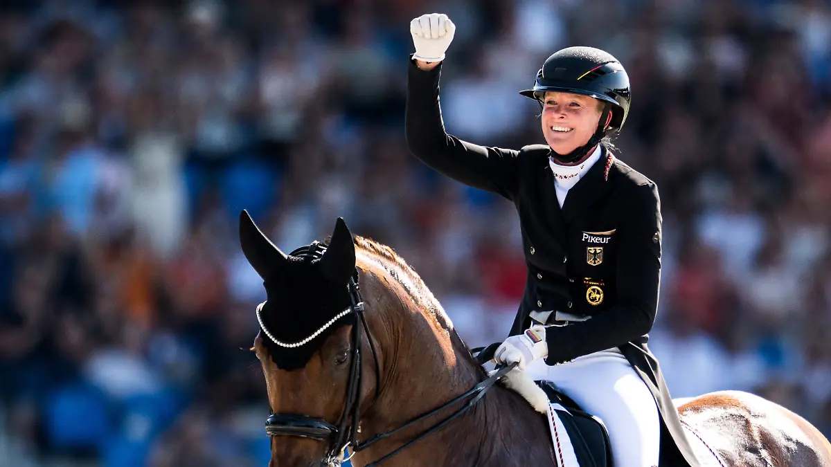 260814-Katharina-Hemmer-of-Germany-with-horse-Denoix-compete-in-the-Dressage-Grand-Prix-Special-during-day-4-of-the-2026-FEI-World-Championships-on-August-14-2026-in-Aachen-Photo-Emma-Wallskog-BILDBYRAN-kod-EW-EW0682-ridsport-equestrian-rid-vm-2026-2026-fei-world-championships-bbeng-ridsport-vm-dressage-dressyr-August-14-2026-Katharina-Hemmer-of-Germany-riding-Denoix-competed-in-the-Dressage-Grand-Prix-Special-on-Day-4-of-the-2026-FEI-World-Championships-on-August-14-2026-in-Aachen
