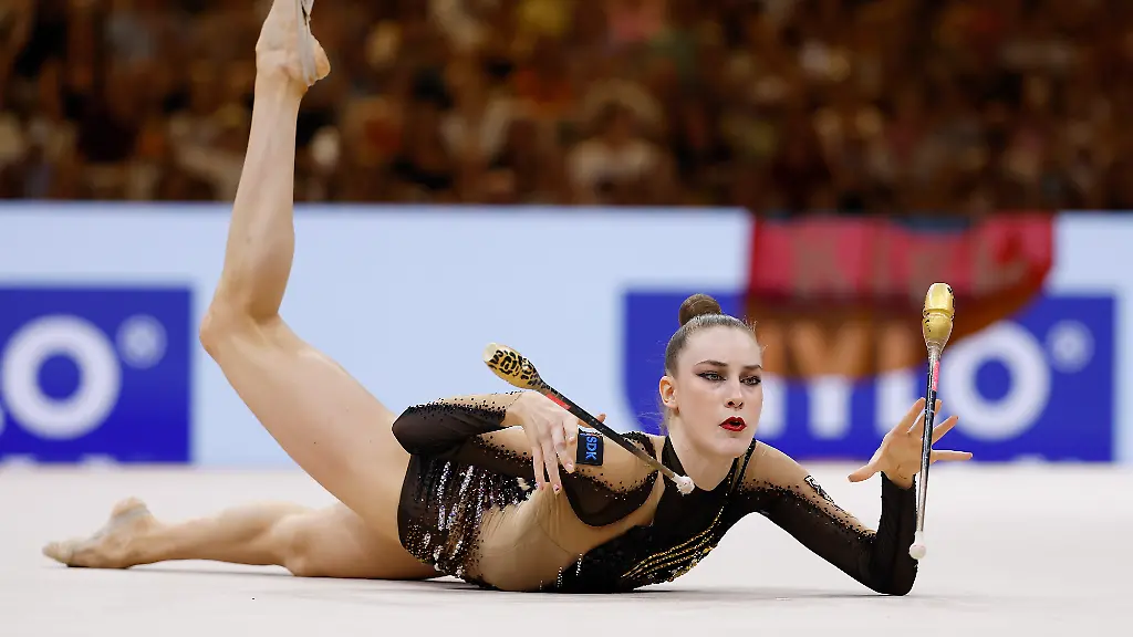 Darja-Varfolomeev-beim-Mehrkampffinale-Einzel-der-Rhythmischen-Sportgymnastik-Weltmeisterschaft-2026-in-Frankfurt-am-Main-Deutschland-am-14-August-2026