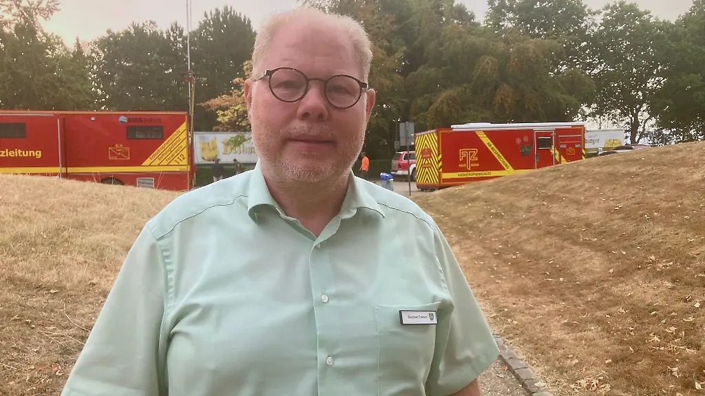 Huertgenwald-Buergermeister-schaetzt-am-Samstag-die-Situation-vor-Ort-ein