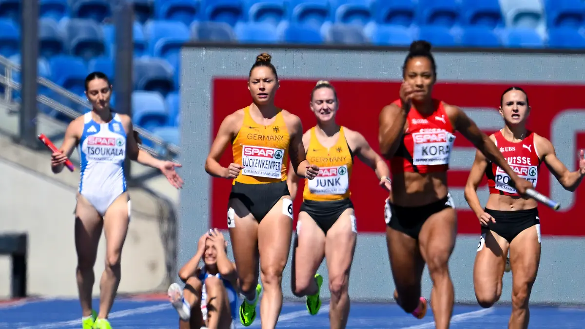 Leichtathletik-Europameisterschaft-Frauen-4x100-Meter-Vorlauf-Gina-Lueckenkemper-und-Sophia-Junk-von-Deutschland-in-Aktion