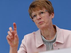 Linke gegen Immobilienkonzerne: Ökonomin Grimm warnt vor Berlin-Wahl vor "Enteignungsfantasien"