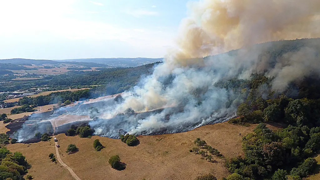 Der-Brand-in-Waldaschaff-ist-nicht-geloescht-aber-unter-Kontrolle