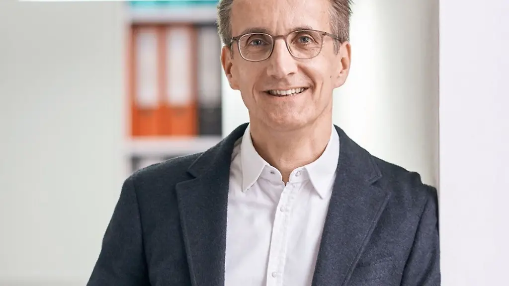Die-Sozialgerichte-leiden-unter-einer-Flut-von-Klagen-oft-mit-KI-angefertigt-sagt-LSG-Praesident-Jens-Blueggel
