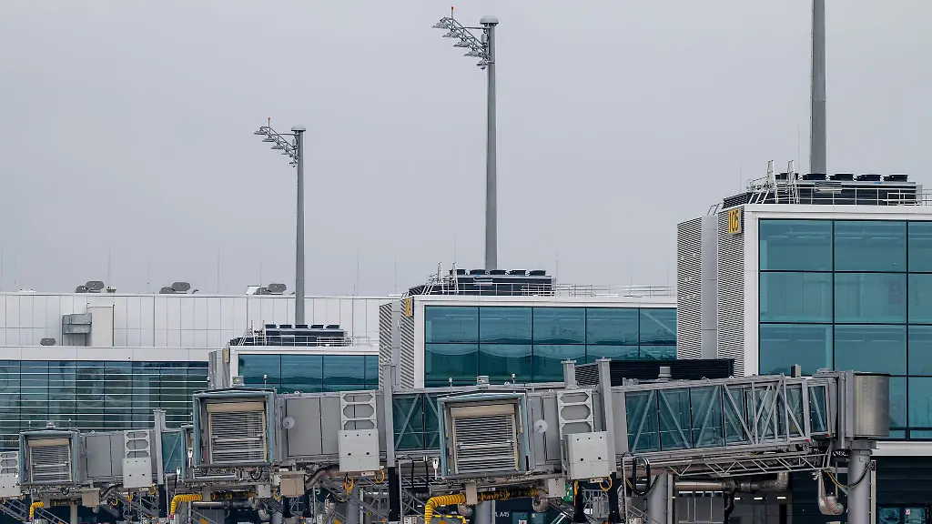 Der-Flugverkehr-am-Flughafen-Muenchen-laeuft-wieder-normal