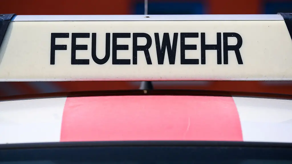 Eine-schwierige-Rettungsaktion-forderte-die-Feuerwehr-in-Nuernberg