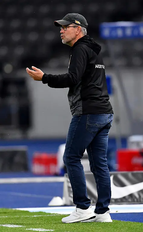 64af8bde74fd01a5c11743de193ff500