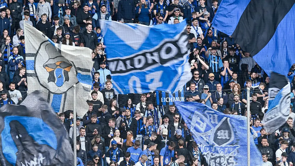Fans-des-SV-Waldhof-Mannheim