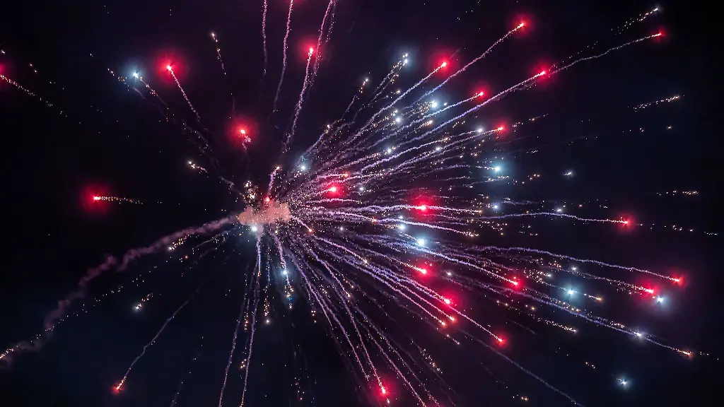 Wegen-der-Trockenheit-entfaellt-das-Feuerwerk-am-Dachauer-Volksfest