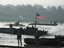 "Feindlich" gegenüber Nordkorea: Trump spart bei "total unangemessen" US-Militärübungen in Südkorea