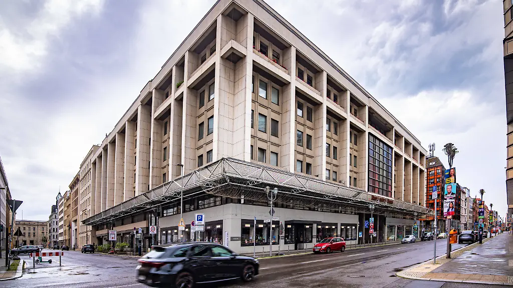 Berlin-Mitte-Friedrichstrasse-Russisches-Haus-Kulturinstitut-Russland-18-06