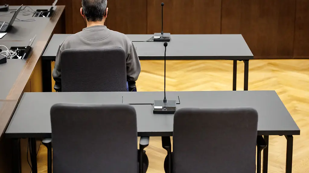 Das-Landgericht-hatte-den-Angeklagten-im-Februar-zu-lebenslanger-Haft-verurteilt