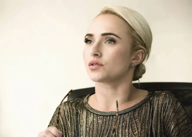 March-2-2017-Hollywood-California-U-S-HAYDEN-PANETTIERE-promotes-TV-series-Nashville-Hayden-Leslie-Panettiere-born-August-21-1989-is-an-American-actress-model-singer-and-activist-She-is-known-for-her-roles-as-cheerleader-Claire-Bennet-on-the-NBC-sci-fi-series-Heroes-2006-10-Juliette-Barnes-in-the-ABC-CMT-musical-drama-series-Nashville-2012-present-and-Kairi-in-the-video-game-series-Kingdom-Hearts-A-native-of-New-York-City-she-first-appeared-in-a-commercial-at-the-age-of-11-months-She-began-her-acting-career-by-playing-Sarah-Roberts-on-One-Life-to-Live-1994-97-and-Lizzie-Spaulding-on-Guiding-Light-1996-2000-before-starring-at-age-10-as-Sheryl-Yoast-in-the-Disney-feature-film-Remember-the-Titans