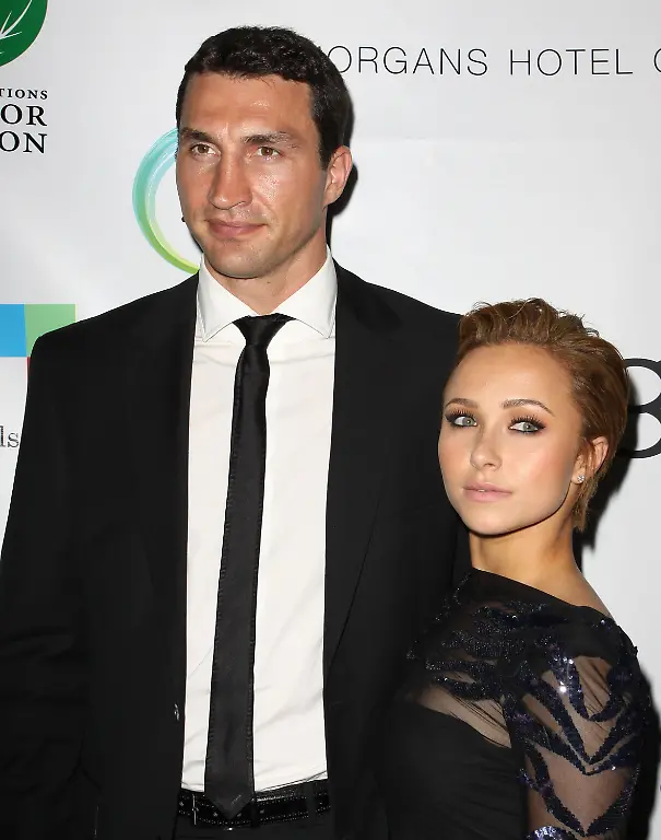 22-april-2010-los-angeles-california-hayden-panettiere-and-wladimir-klitschko-james-cameron-and-avatar-cast-celebrates-40th-annivesary-of-earth-day-held-at-the-jw-marriott-la-live