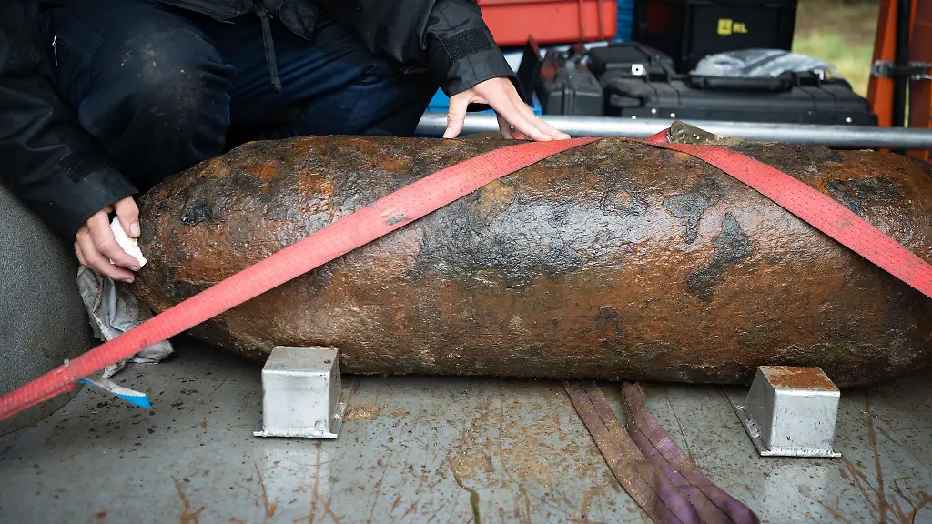 Die-Entschaerfung-der-russischen-Weltkriegsbombe-dauerte-etwa-anderthalb-Stunden