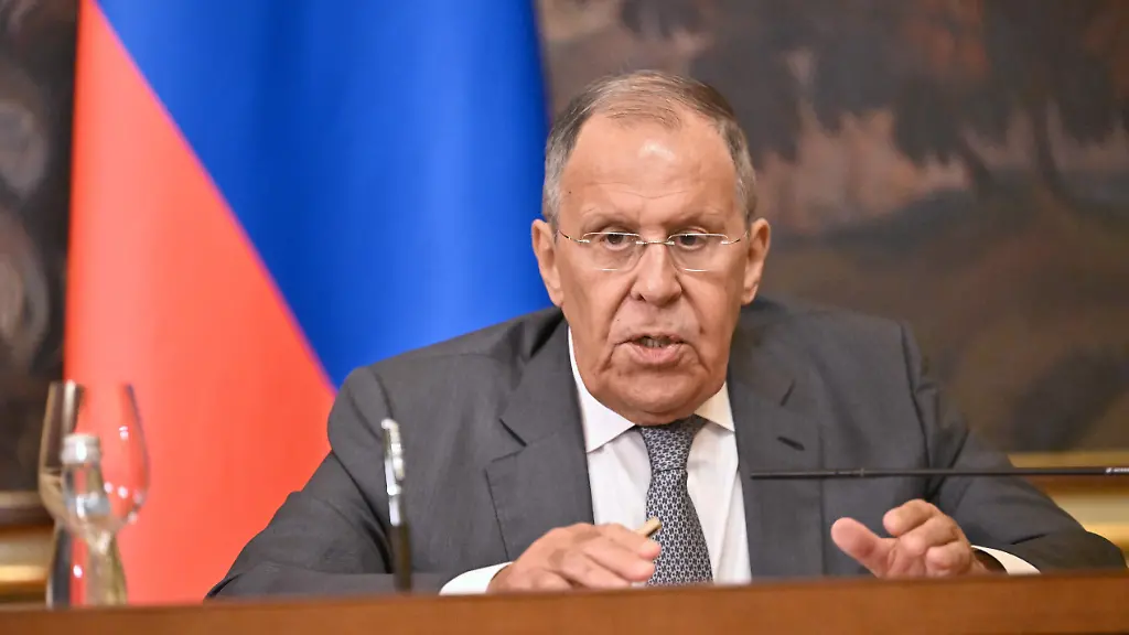 Russian-Foreign-Minister-Sergey-Lavrov-during-a-press-conference-following-the-meeting