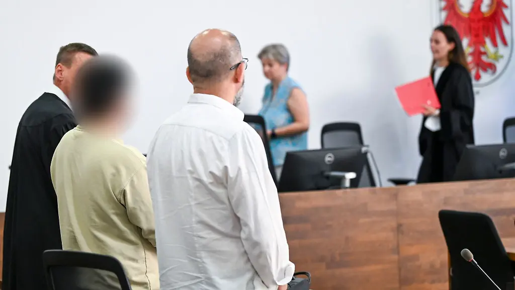 Der-Prozess-gegen-den-Mann-laeuft-am-Landgericht-in-Potsdam