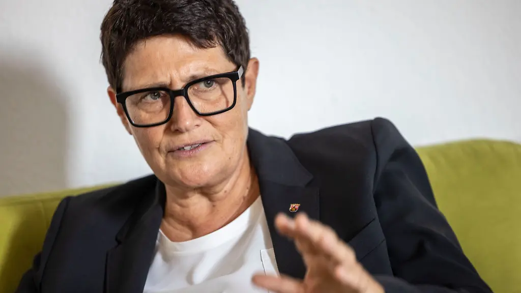 Umweltministerin-Christine-Schneider-CDU-moechte-den-Ausbau-der-Mischwaelder-voranbringen