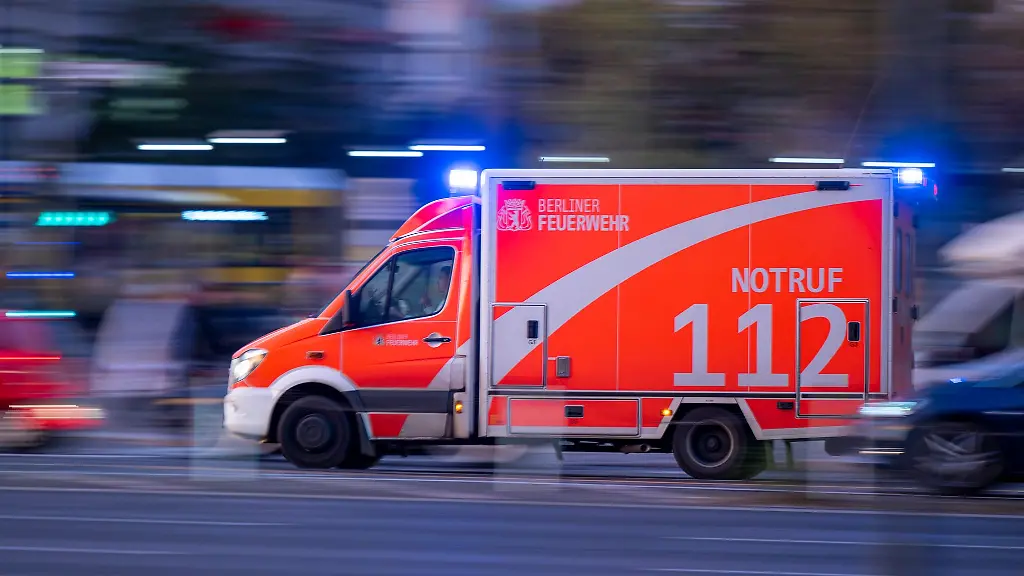 Mehr-als-330-Kinder-wurden-bei-Unfaellen-im-ersten-Halbjahr-in-Berlin-verletzt-Die-Statistik-umfasst-nur-Unfaelle-mit-Kindern-als-aktiven-Verkehrsteilnehmern