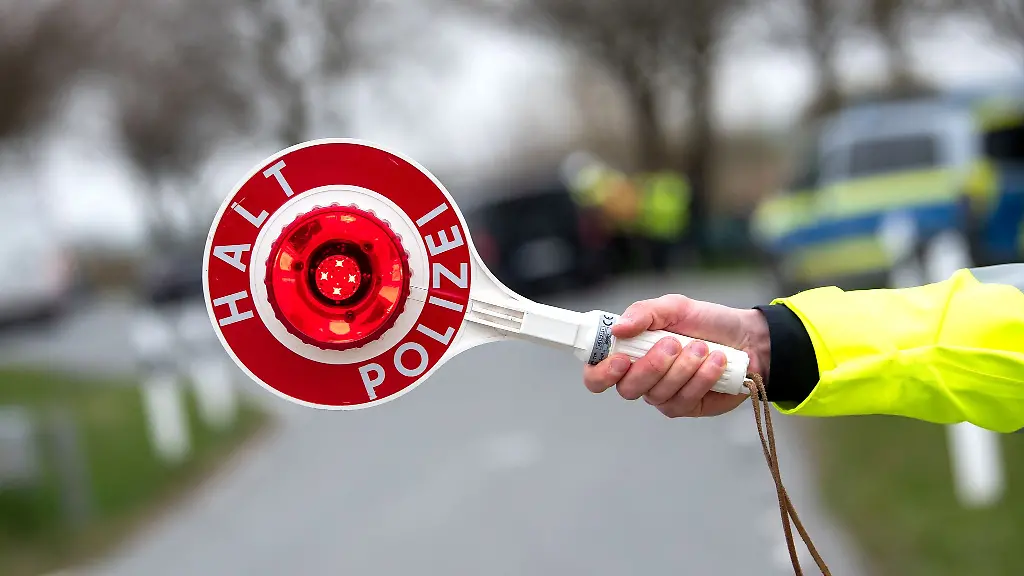 Bei-einer-Verkehrskontrolle-fiel-auf-dass-der-Paketfahrer-ein-Fahrverbot-hatte