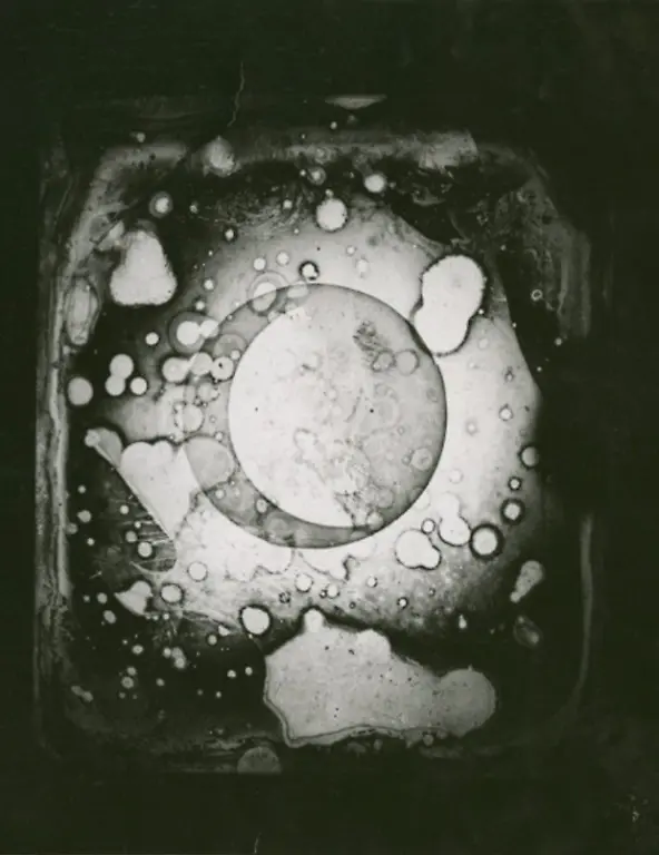 John_W_Draper-The_first_Moon_Photograph_1840