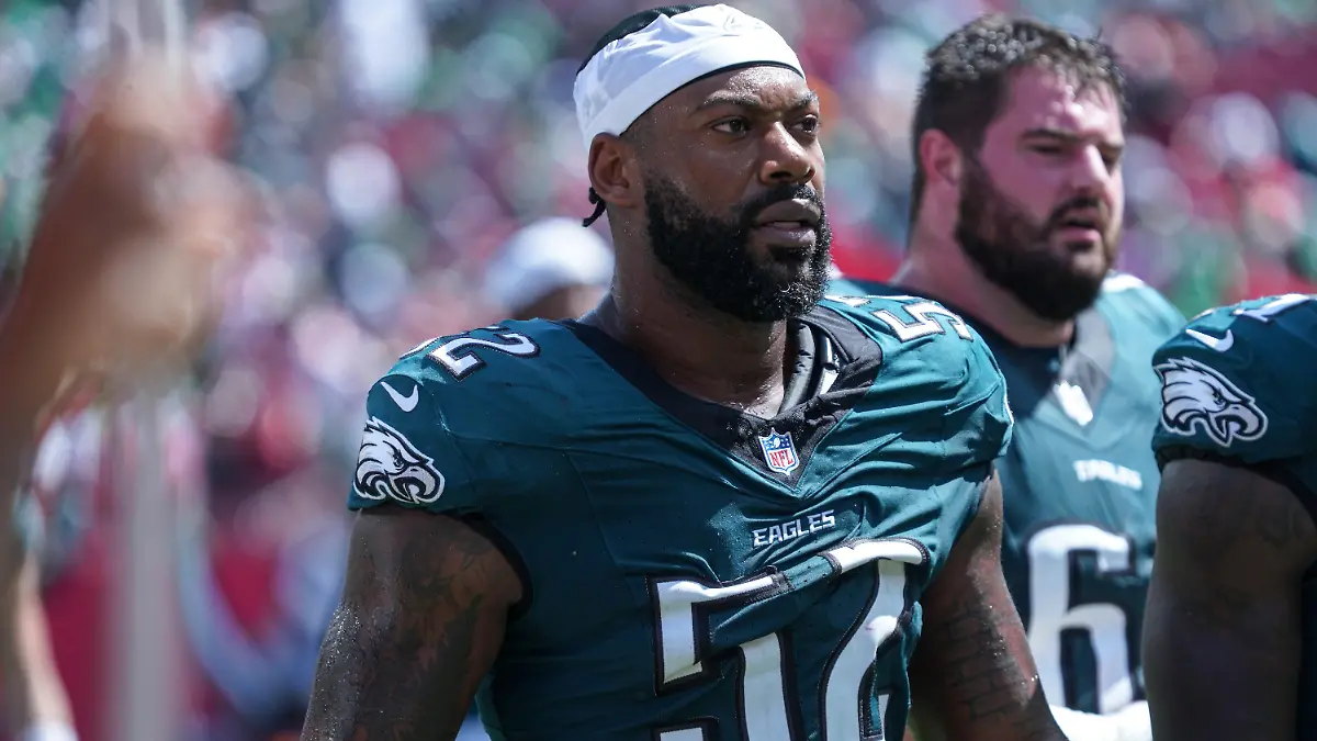 Tampa-Bay-Florida-USA-September-28-2025-Philadelphia-Eagles-player-Za-Darius-Smith-52-at-Raymond-James-Stadium