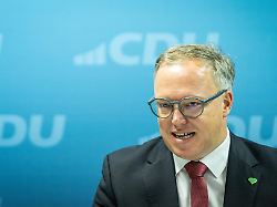 Brombeere steckt in Turbulenzen: Voigt will Koalition von BSW-Machtkampf "nicht auseinandertreiben" lassen