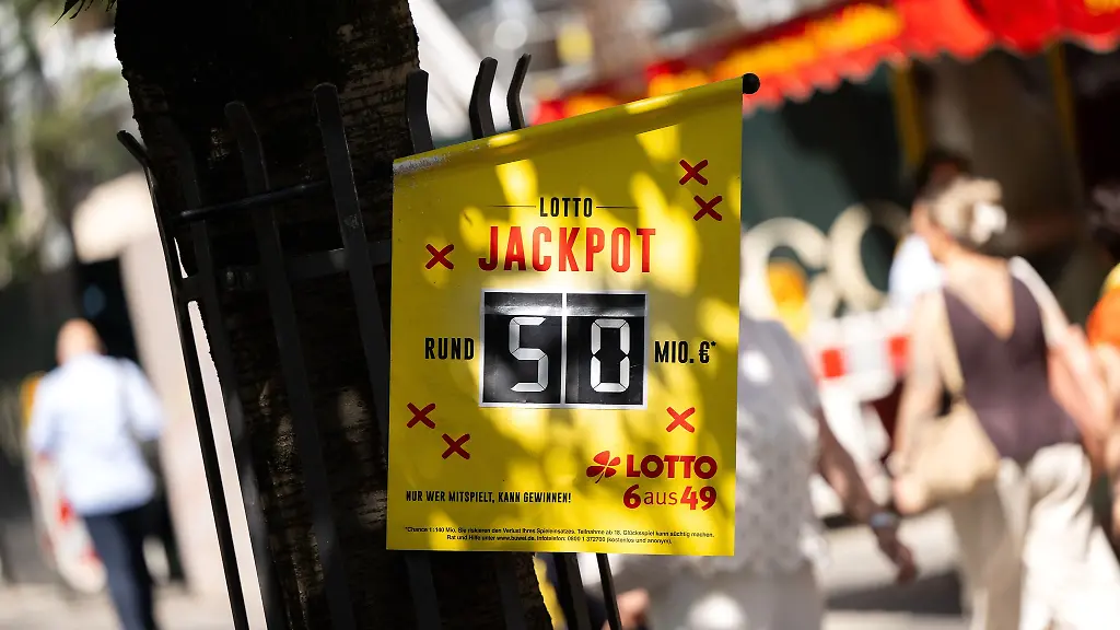 Die-Gewinnwahrscheinlichkeit-beim-klassischen-Lotto-6-aus-49-liegt-bei-1-zu-140-Millionen