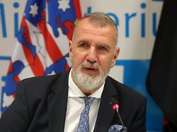 Geplante Zusammenarbeit mit AfD: BSW-Minister wirft eigener Parteispitze "Machtkalkül" vor