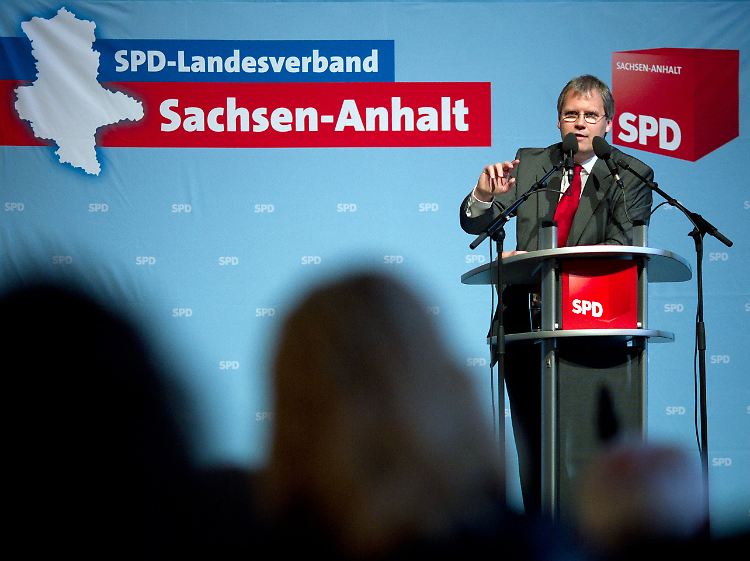 Jens Bullerjahn, SPD-Spitzenkandidat zur letzten Landtagswahl, hält seine Parteitagsrede.