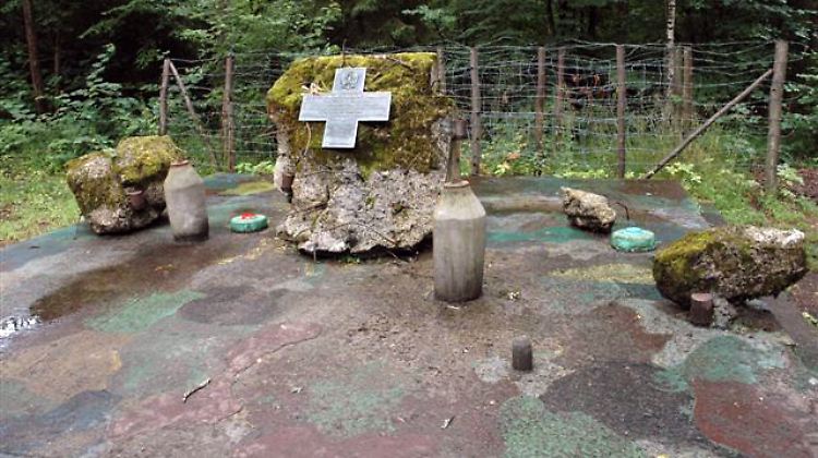 Denkmal am Ort des Hitler-Attentats vom 20. Juli 1944 in der früheren Wolfsschanze von Rastenburg (heute Ketrzyn).