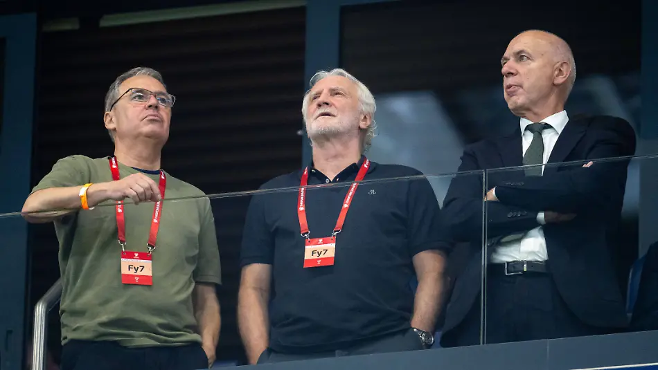 Andreas-Rettig-DFB-Geschaeftsfuehrer-Rudi-Voeller-DFB-Sportdirektor-Bernd-Neuendorf-DFB-Praesident-SVK-Slowakei-vs-Deutschland-Fussball-UEFA-European-Qualifiers-1-Spieltag-Spielzeit-2025-2026-04-09-2025-SVK-Slowakei-vs-Deutschland-Fussball-UEFA-European-Qualifiers-1-Spieltag-Spielzeit-2025-2026-04-09-2025-Bratislava-Andreas-Rettig-DFB-Managing-Director-Sport-Rudi-Voeller-DFB-Sports-Director-Bernd-Neuendorf-DFB-President-SVK-Slovakia-vs-Germany-Football-UEFA-European-Qualifiers-1-Matchday-Season-2025-2026-04-09-2025-SVK-Slovakia-vs