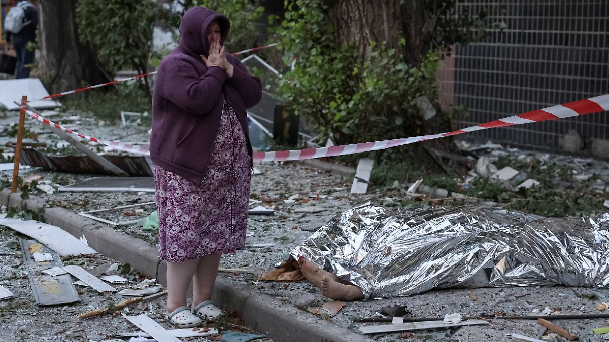 Klitschko meldet 15 Tote nach Massenangriff auf Kiew