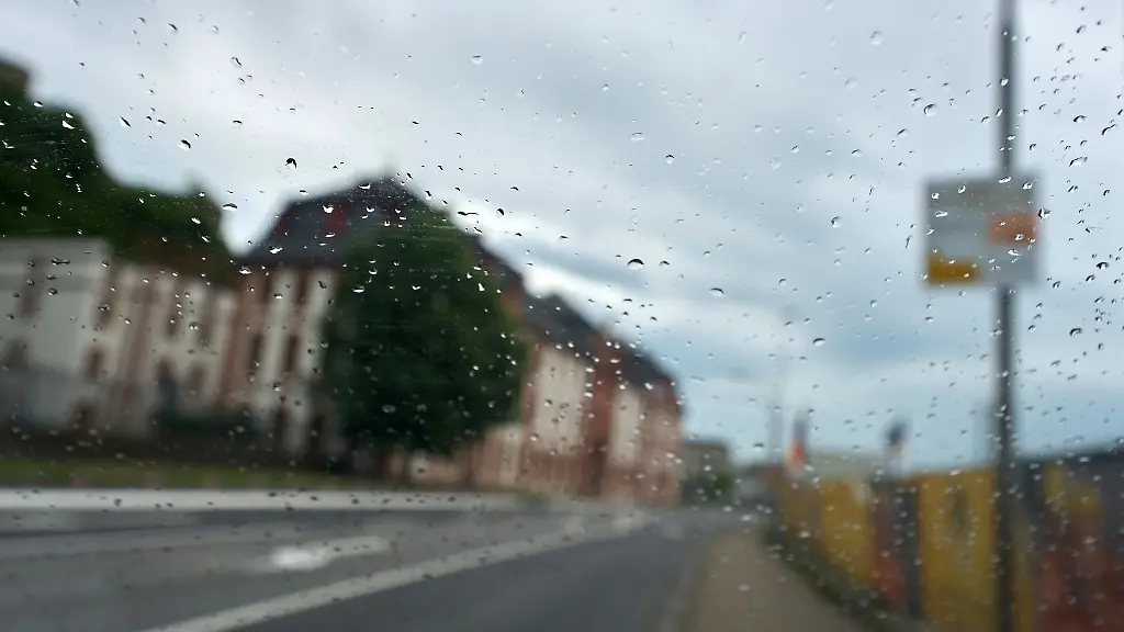 Regen-gibt-es-die-naechsten-Tage-immer-wieder