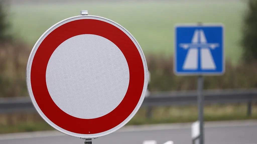 Vollsperrung-der-A38-bei-Bad-Lauchstaedt-am-Wochenende