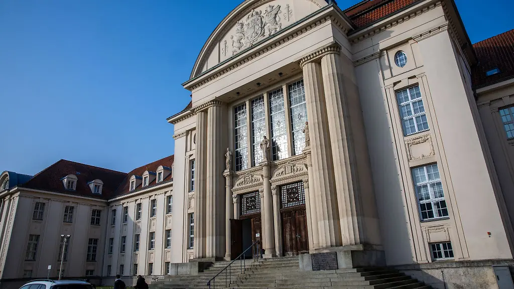 Die-Schweriner-Staatsanwaltschaft-wirft-dem-Angeklagten-Totschlag-vor