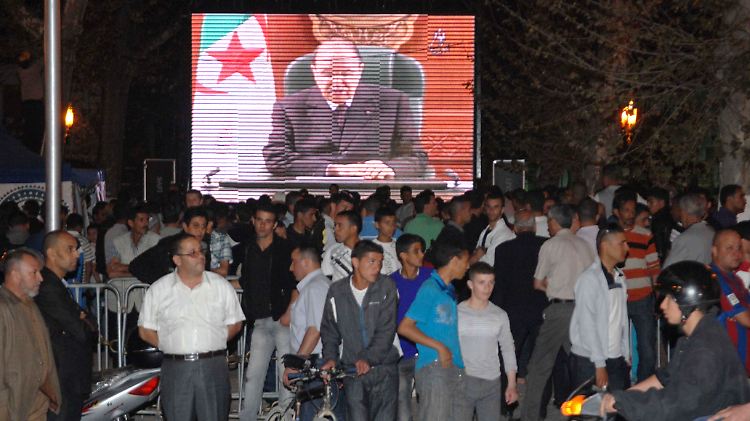 Abdelaziz Bouteflika bei seiner Fernsehansprache.