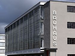 Reaktion auf AfD-Anfeindungen: "Bauhaus-Manifest" macht sich für Kunstfreiheit und Weltoffenheit stark