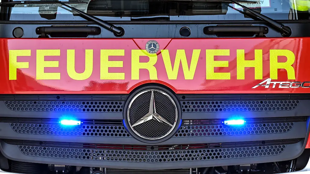 Die-Feuerwehr-ist-zu-einem-groesseren-Einsatz-in-Heidelberg-ausgerueckt