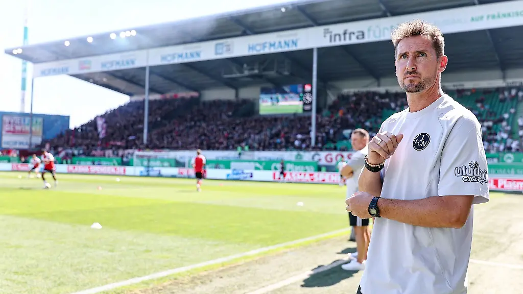Miroslav-Klose-setzte-auf-seine-eingespielte-Nuernberger-Mannschaft