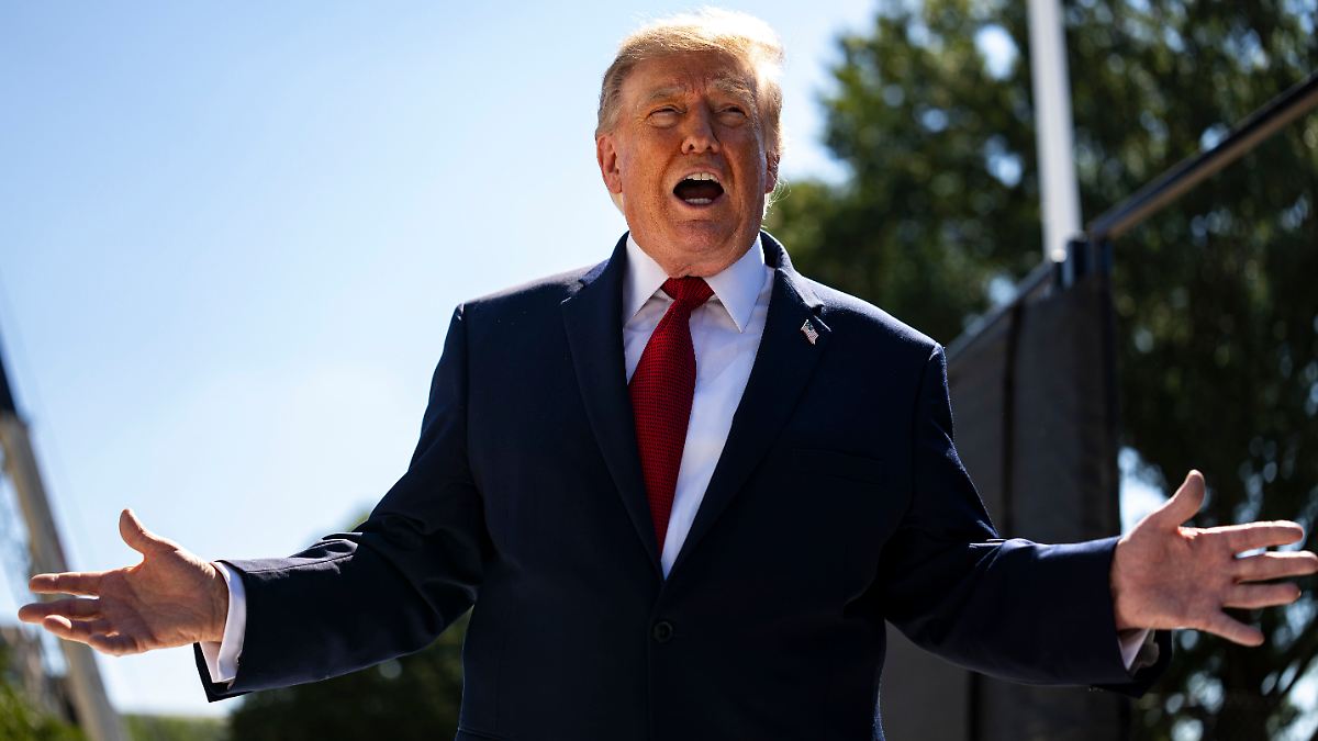 Trump Signals Brief Iran Campaign, Oil Prices Fall