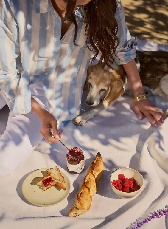Product-by-As-ever-a-premium-lifestyle-brand-by-Meghan-Duchess-of-Sussex
