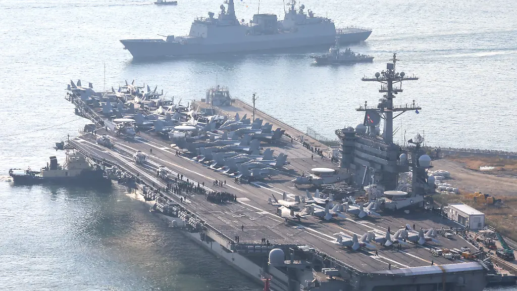 U-S-aircraft-carrier-George-Washington-The-USS-George-Washington-nuclear-powered-aircraft-carrier-docks-at-a-naval-base-in-the-southeastern-port-city-of-Busan-on-Nov-5-2025-to-load-military-supplies-and-allow-the-crew-to-rest